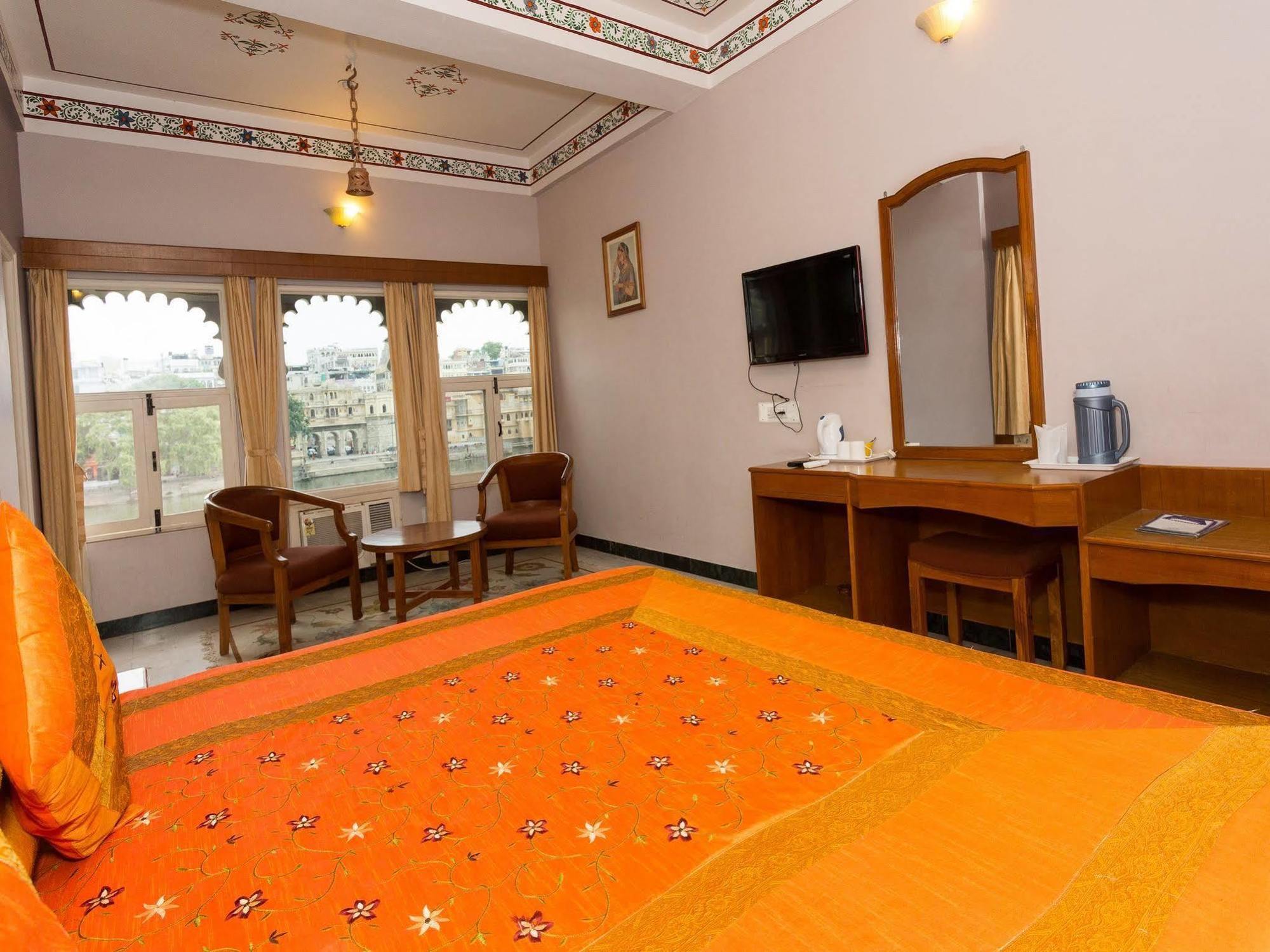 Sarovar - Lake Facing Boutique Hotel On Lake Pichola Udaipur Luaran gambar