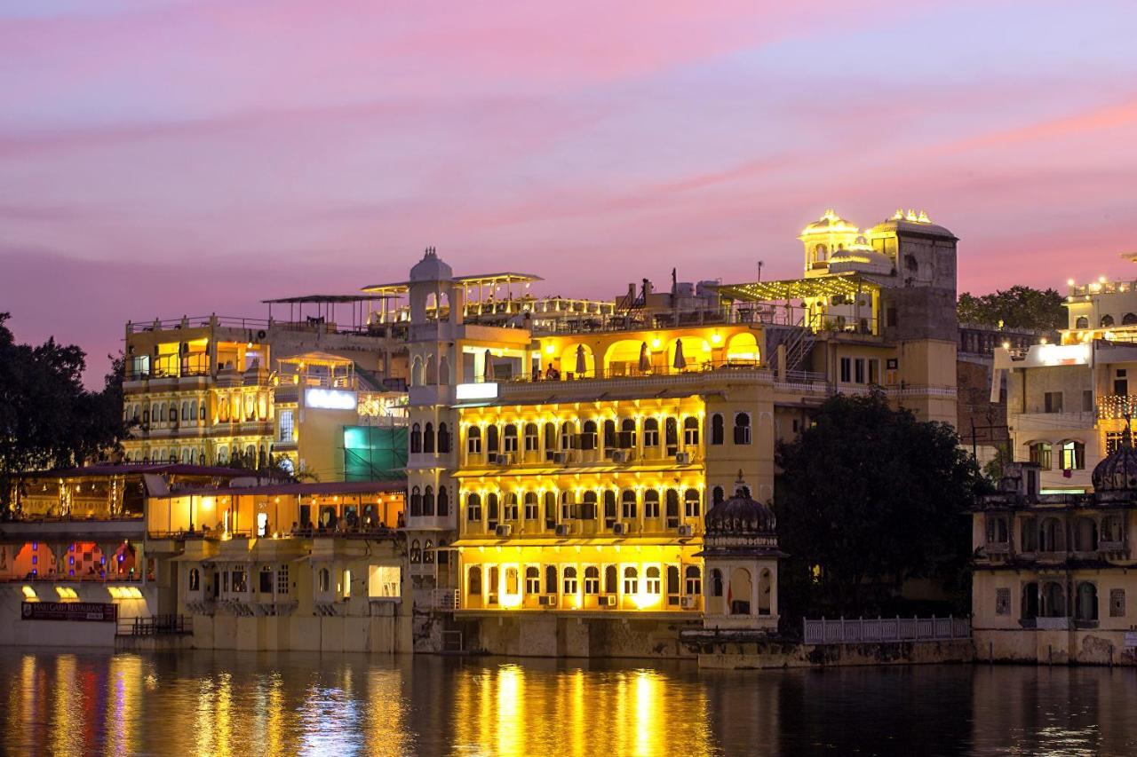 Sarovar - Lake Facing Boutique Hotel On Lake Pichola Udaipur Luaran gambar