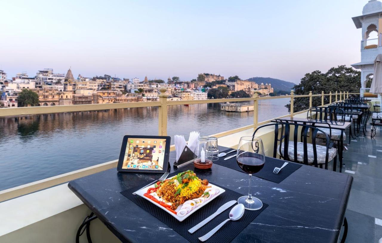 Sarovar - Lake Facing Boutique Hotel On Lake Pichola Udaipur Luaran gambar