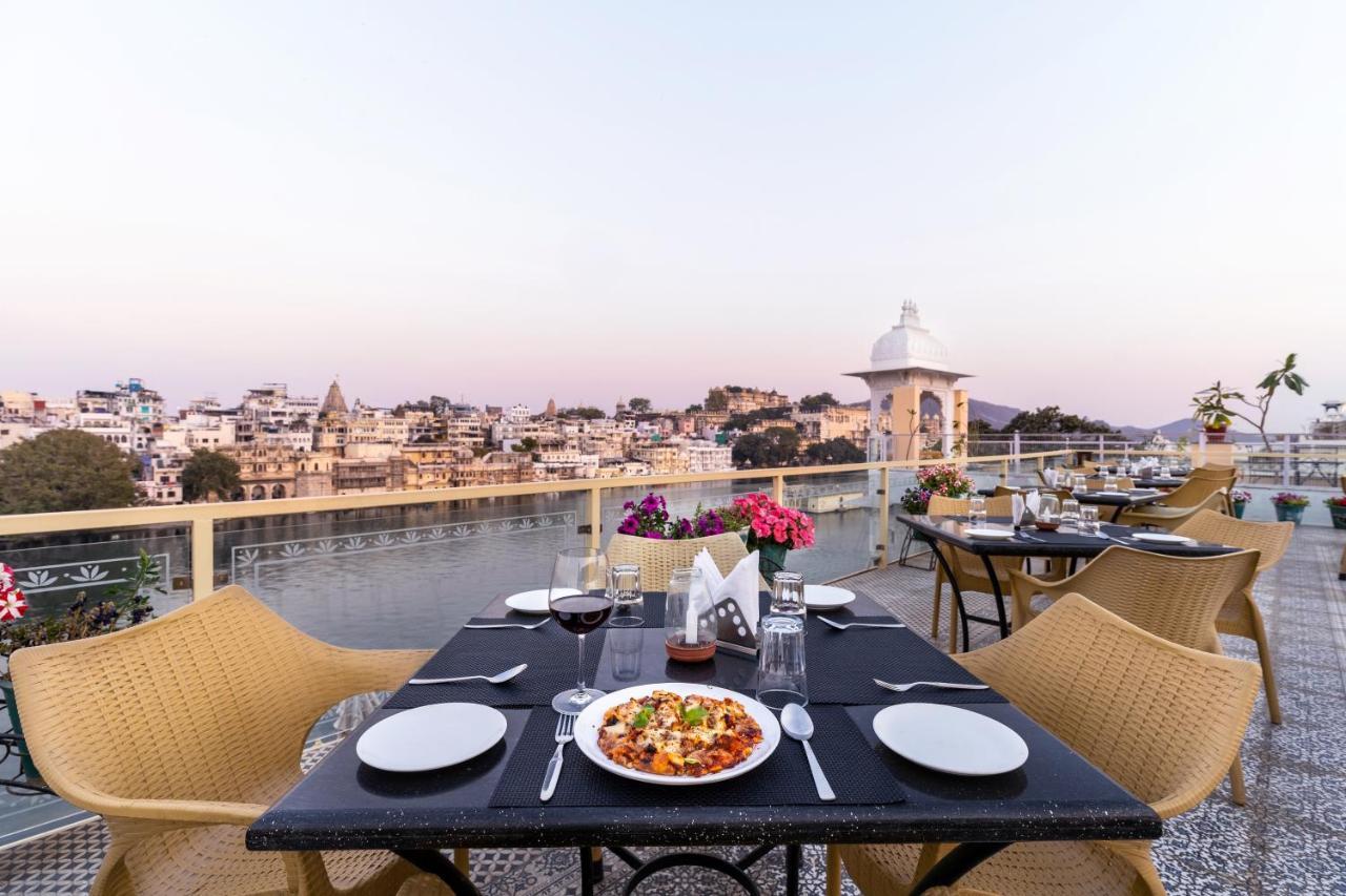 Sarovar - Lake Facing Boutique Hotel On Lake Pichola Udaipur Luaran gambar